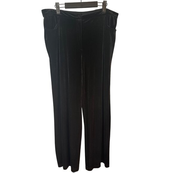 Chicos Black Size 16 Flowy Velvet Dressy Pants Short - Picture 10 of 15